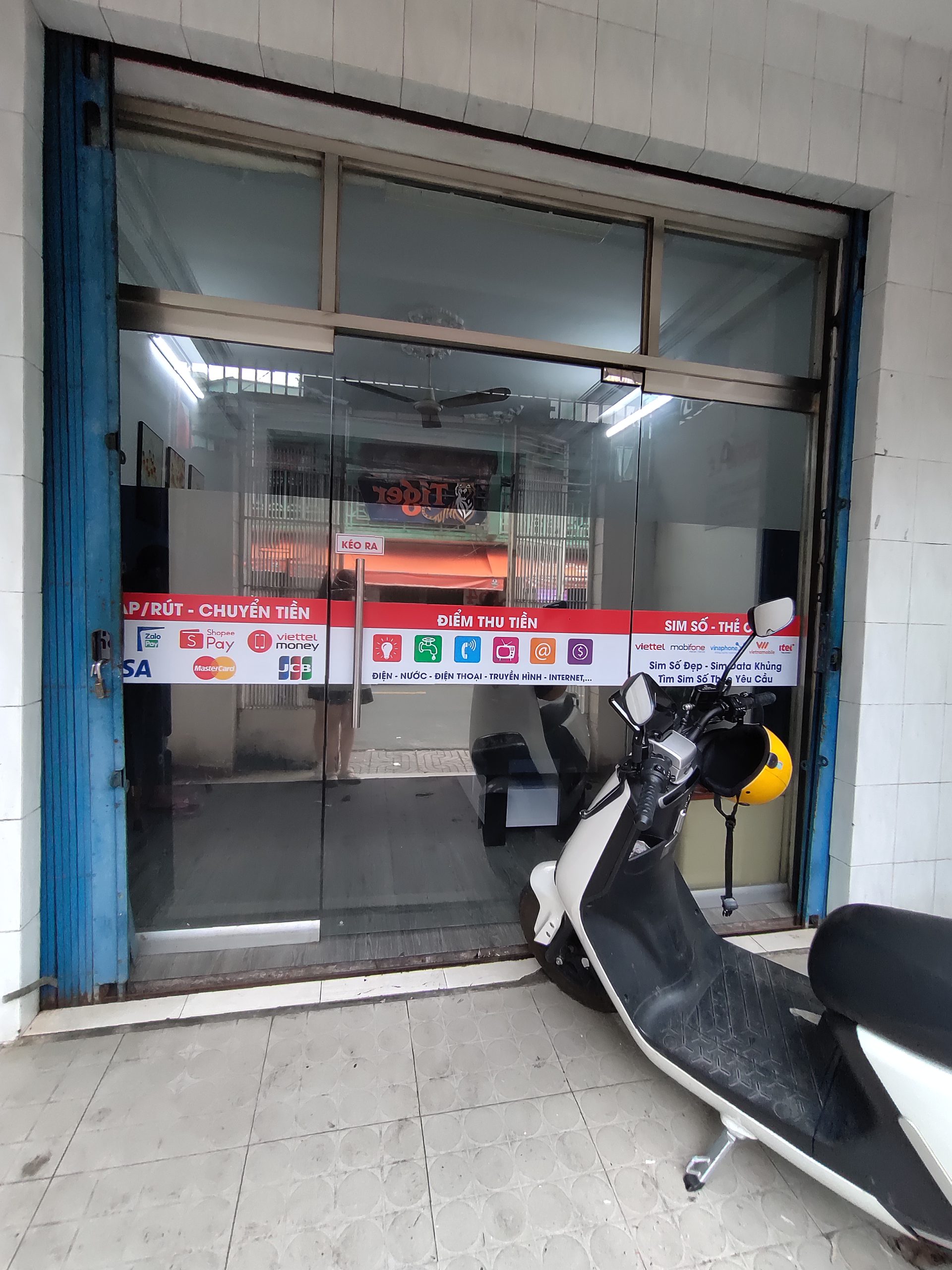 Cho thuê văn phòng đầu ngõ 54 Nguyễn Chí Thanh Hà Nội (cạnh vincom).