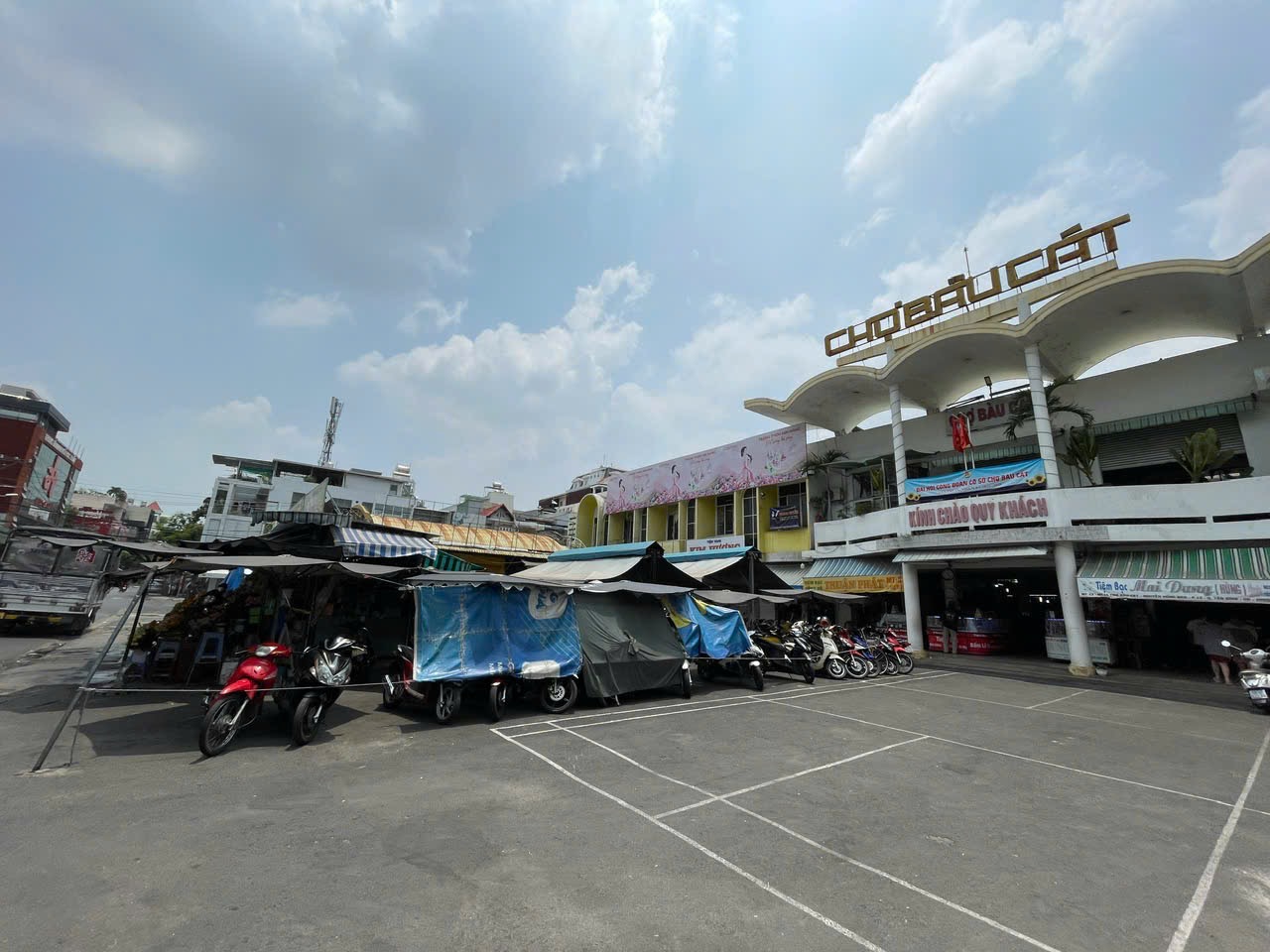 Bán NHÀ - Khu BÀU CÁT -HXH-OTO vào Nhà DT 4x15 45M2- 4 TẦNG - 5 PN - Sân Thượng.