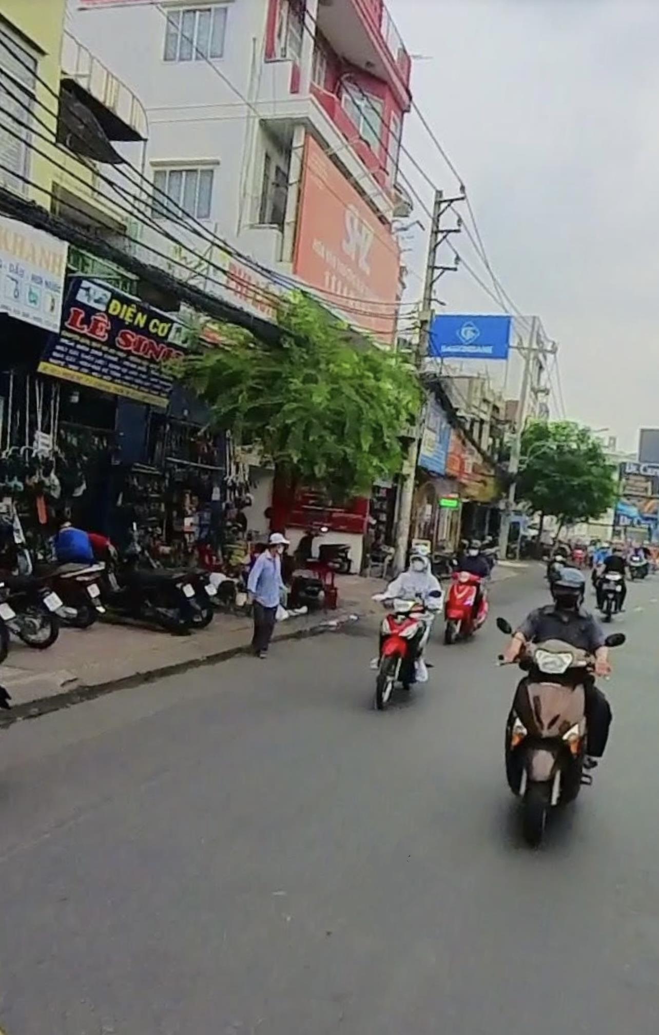 BẢY HIỀN - GẦN KHU BÀU CÁT - HẺM 6M - SÂN THƯỢNG- ÔTÔ NGỦ TRONG NHÀ - 4X19M2 Nhỉnh 9 tỷ.