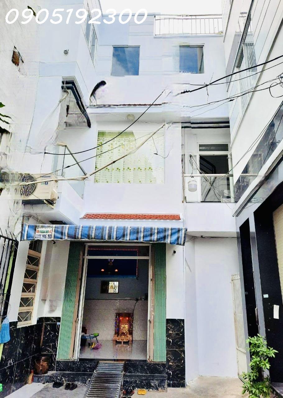 GIÁ MỚI 5.6 TỶ CĂN NHÀ BÀ HOM, Q.6, XE HƠI TỚI NHÀ. + S: 90m2 - 3 TẦNG ĐÚC BTCT.