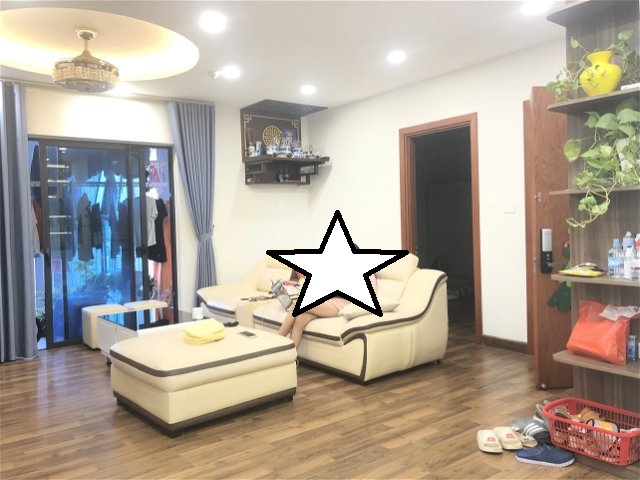 Cần bán gấp căn hộ chung cư Goldmark city 104m2,3PN, tặng nội thất xịn, nhỉnh 4 tỷ.