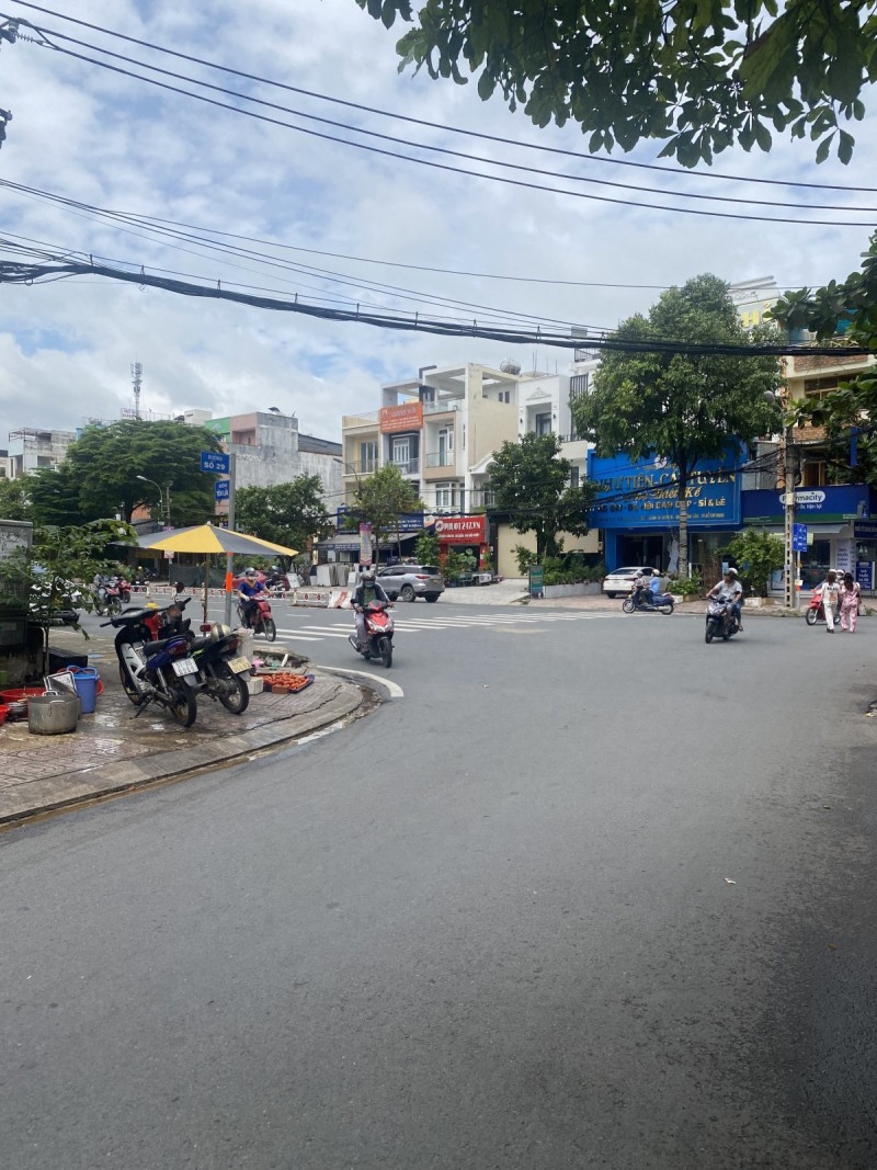 BÁN NHÀ MẶT TIỀN KINH DOANH ĐẮC ĐỎ - 4 LẦU - 11 PHÒNG NGỦ CHO THUÊ 59TR/THÁNG GIÁ CHỈ 10.6 TỶ.