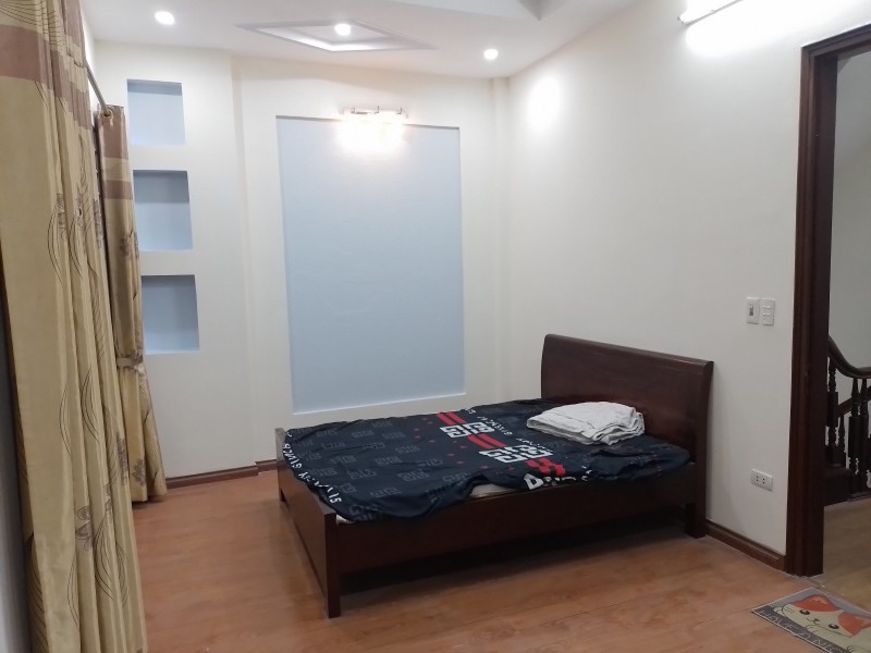 Bán nhà Nguyễn Lương Bằng 28m2 4 tầng, view vườn hoa 1/6, 2 thoáng trước sau, 4,2 tỷ.