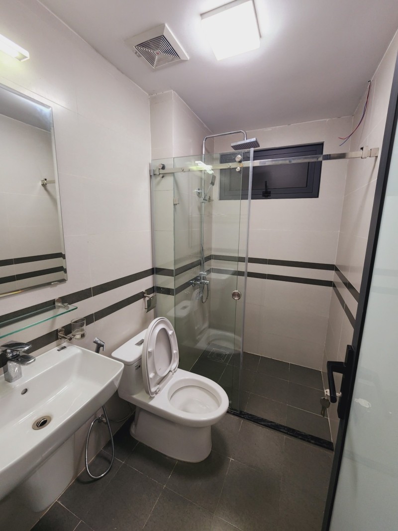 Bán nhà Ngã Tư Sở 41m2 3 tầng, 2 thoáng, ngõ rộng, 3 gác phi, 4.8 tỷ.