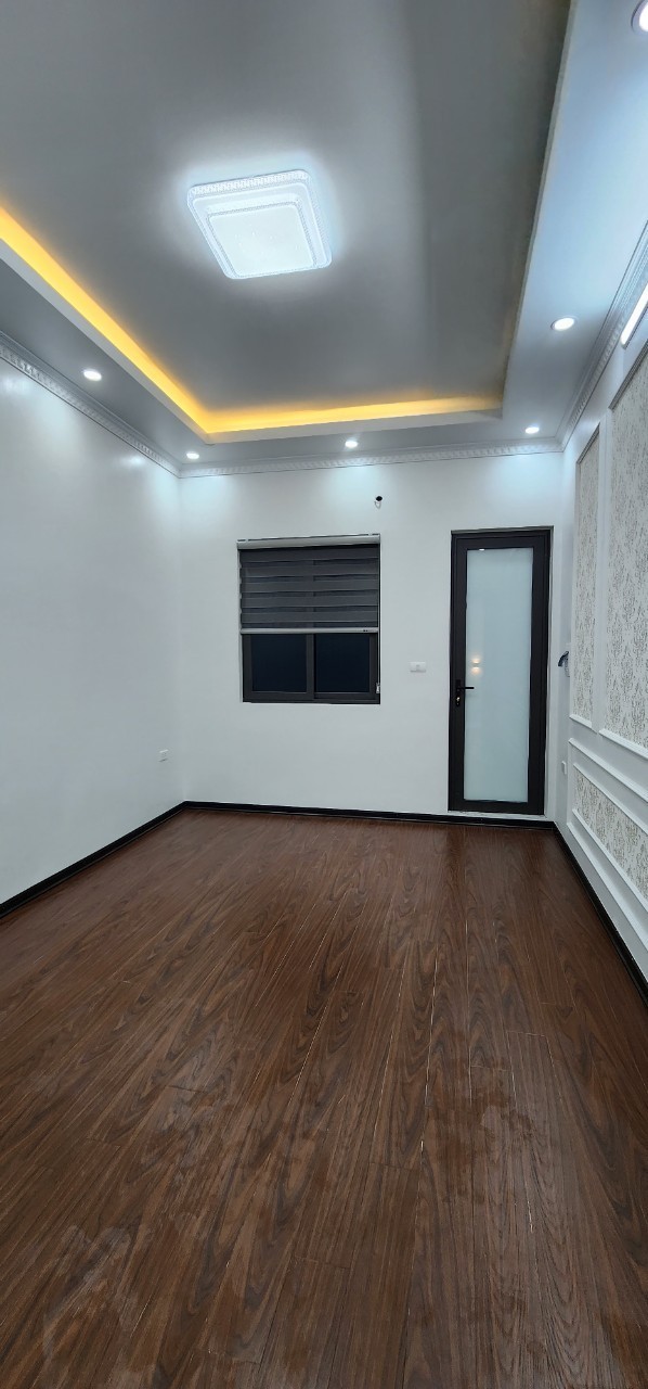 Bán nhà lô góc Ngô Sĩ Liên, 22m2 4 tầng, mt 3.5m, kinh doanh, nhỉnh 3 tỷ.