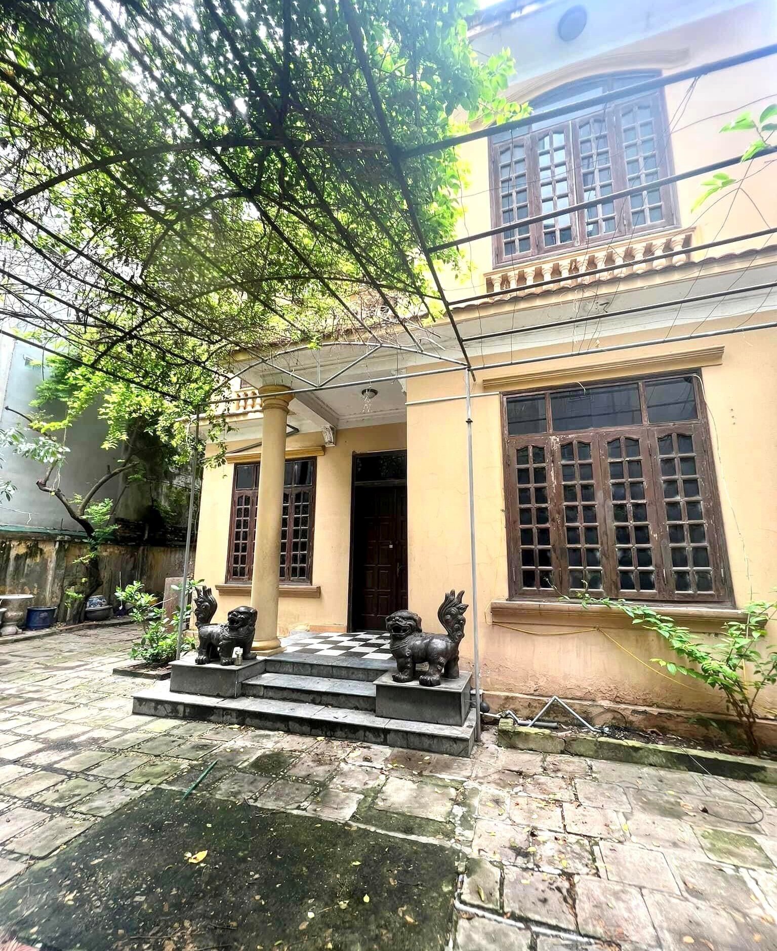 Bán nhà ngõ 28 Xuân la, Tây Hồ, 3 tầng Diện tích 75m2 Mặt tiền 6.9m, giá 9.3 tỷ.