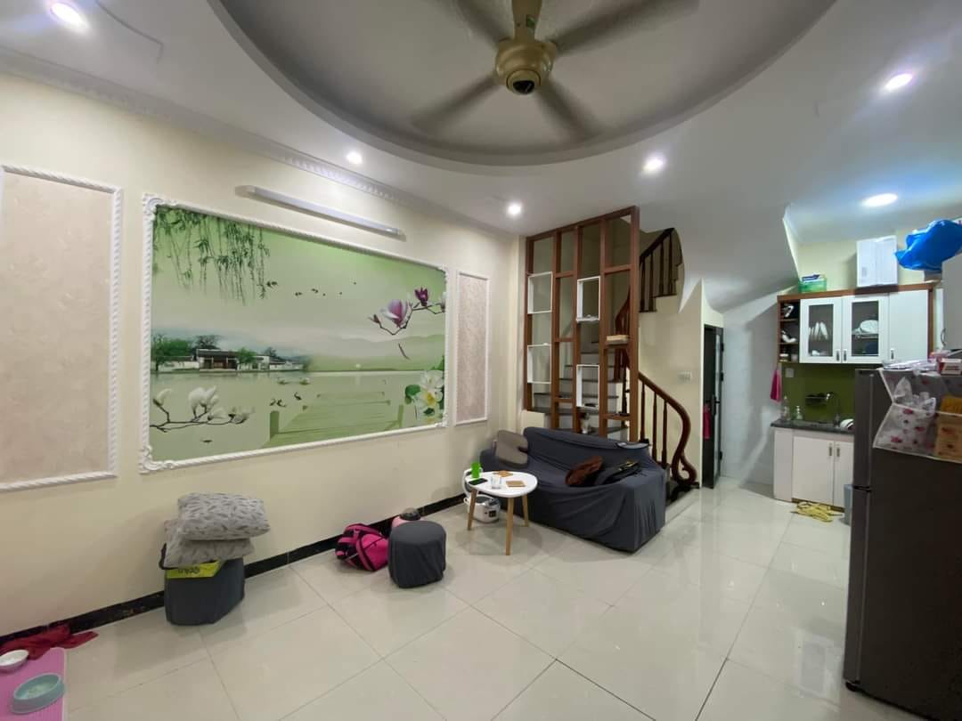 Bán Nhà Phúc Lợi, Long Biên, 5T, 33m2 chỉ 2,67 tỷ ( 20m ra ô tô đỗ).