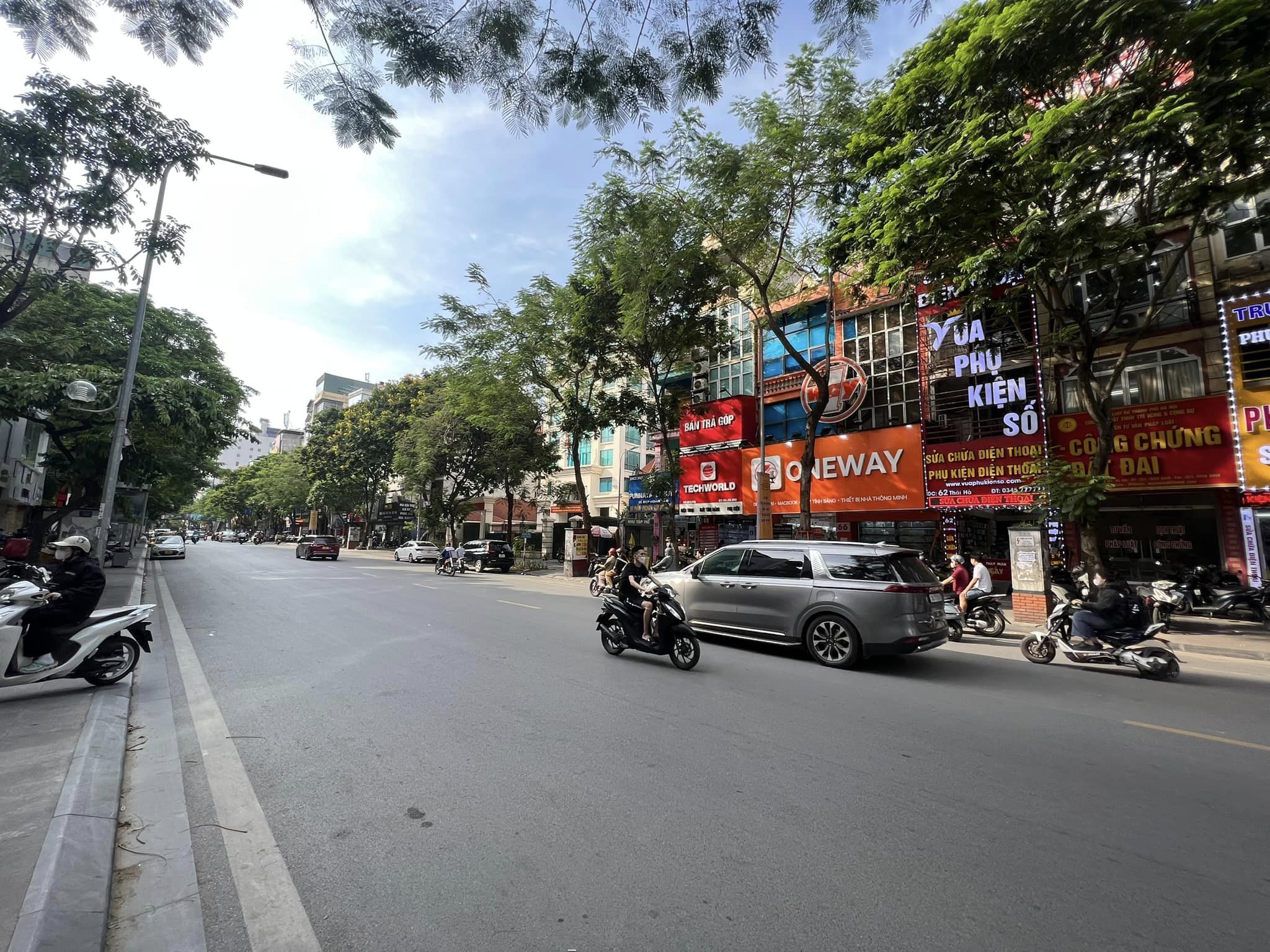 Giảm sốc! Bán toà nhà văn phòng phố Vip Thái Hà, Cạnh ngã tư, Vỉa hè, Dòng tiền 6,8%/năm, 131m2*9T.