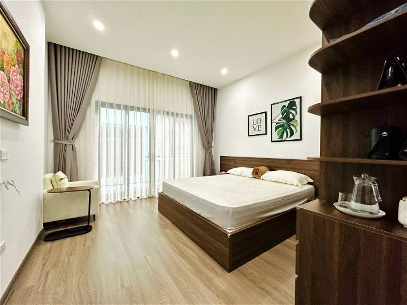 Bán nhà Phố Phạm Tuấn Tài Cầu Giấy 70 m2, 5 tầng, ô chờ TM, gara ô tô, KD tốt..