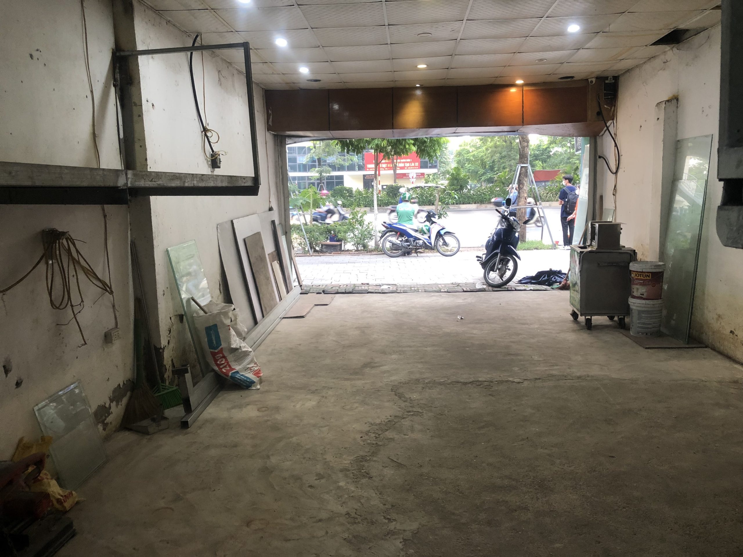 Cho thuê mặt bằng kinh doanh mặt đường Phạm Văn Đồng- Xuân Đỉnh- Bắc Từ Liêm- Hà Nội.