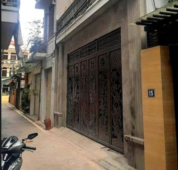 Ảnh thực tế đường vào căn nhà số 15 ngõ 674 Nguyễn Văn Cừ can-ban-can-nha-so-15-ngo-674-nguyen-van-cu-2