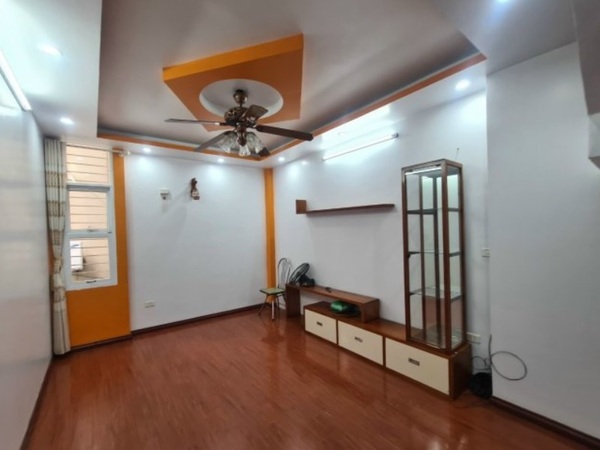Không gian phòng khách của căn nhà 60 m2 trong ngõ 94 Ngô Gia Tự can-nha-60-m2-trong-ngo-94-ngo-gia-tu-1