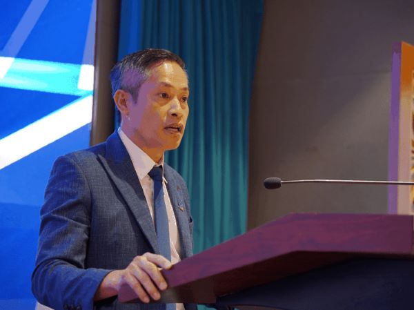 Năm 2014, ông Bùi Ngọc Đức chính thức gia nhập Tập đoàn Đất Xanh với vị trí là Giám đốc khối triển khai dự án Năm 2014, ông Bùi Ngọc Đức chính thức gia nhập Tập đoàn Đất Xanh với vị trí là Giám đốc khối triển khai dự án