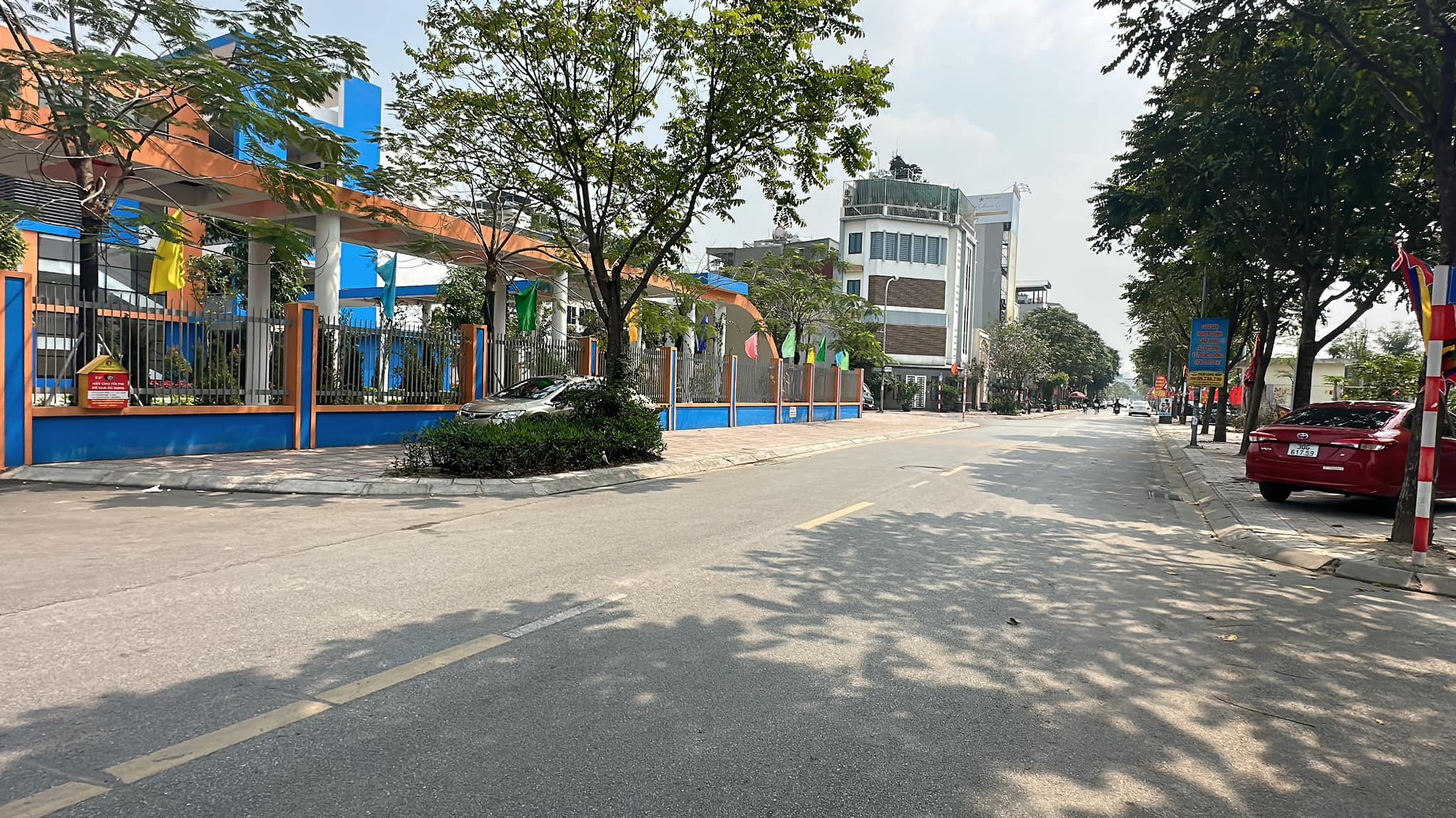 BÁN NHÀ DÂN XÂY NGÕ 229 NGUYỄN VĂN LINH( PHƯỜNG PHÚC ĐỒNG - LONG BIÊN) CHỈ 2 TỶ 300 TR.