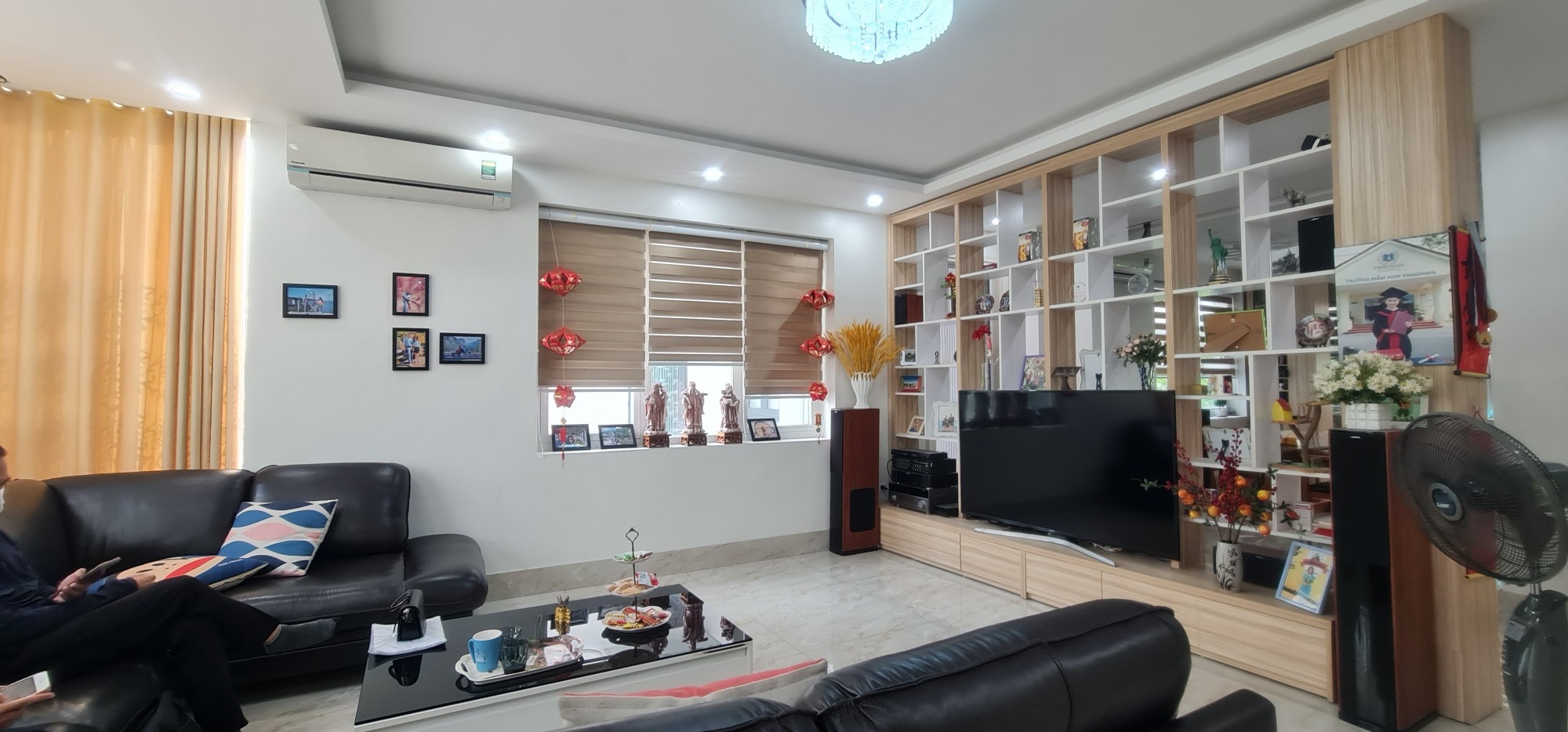 BÁN NHÀ LÔ GÓC 2 MẶT PHỐ NGUYỄN THỊ THẬP - VỈ HÈ – KINH DOANH 90m – MẶT TIỀN 18m, 48 TỶ.