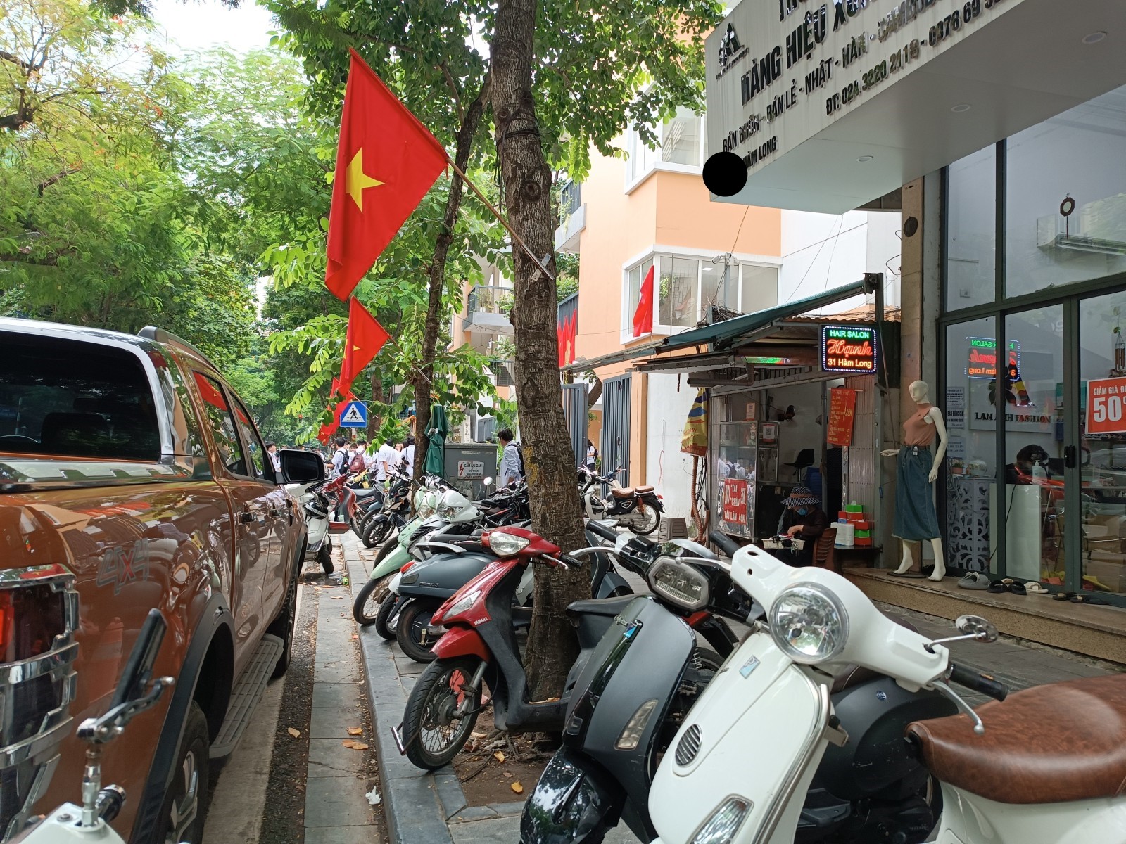 TÌM KHÁCH THUÊ MẶT BẰNG KINH DOANH MẶT PHỐ HÀM LONG, 60M.