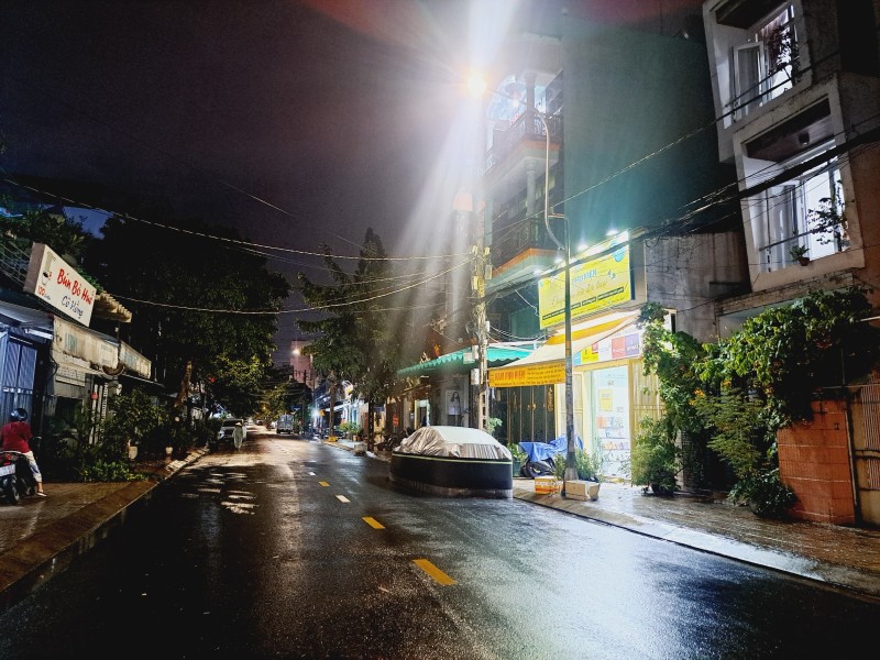 BÁN NHÀ MĂT TIỀN VỪA Ở VỪA KINH DOANH KKHU VIP TÂN PHÚ ĐƯỜNG 12M, 4 TẦNG CHỈ 5.5 TỶ.