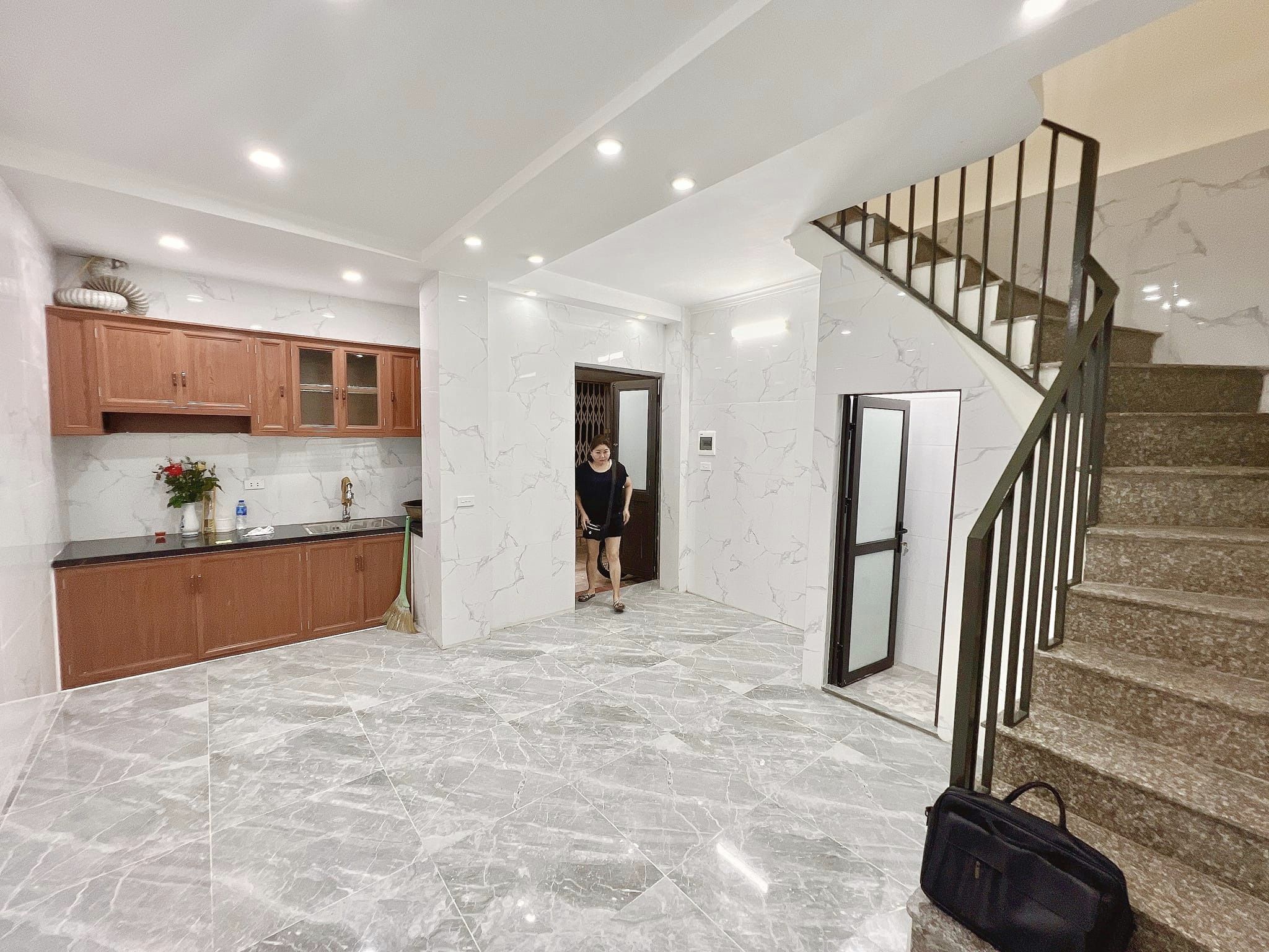 Duy nhất 1 căn Tôn Đức Thắng, Đống Đa chỉ 2.7 tỷ - 28m nhà mới, ở luôn, ngõ 2m, gần phố