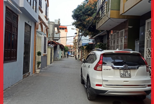 QUÁ HIẾM , Bán đất trung tâm Quận Cầu Giấy- ô tô tránh- vỉa hè-vài nhà ra phố-mặt tiền siêu rộng-giá chỉ 7.5 tỷ