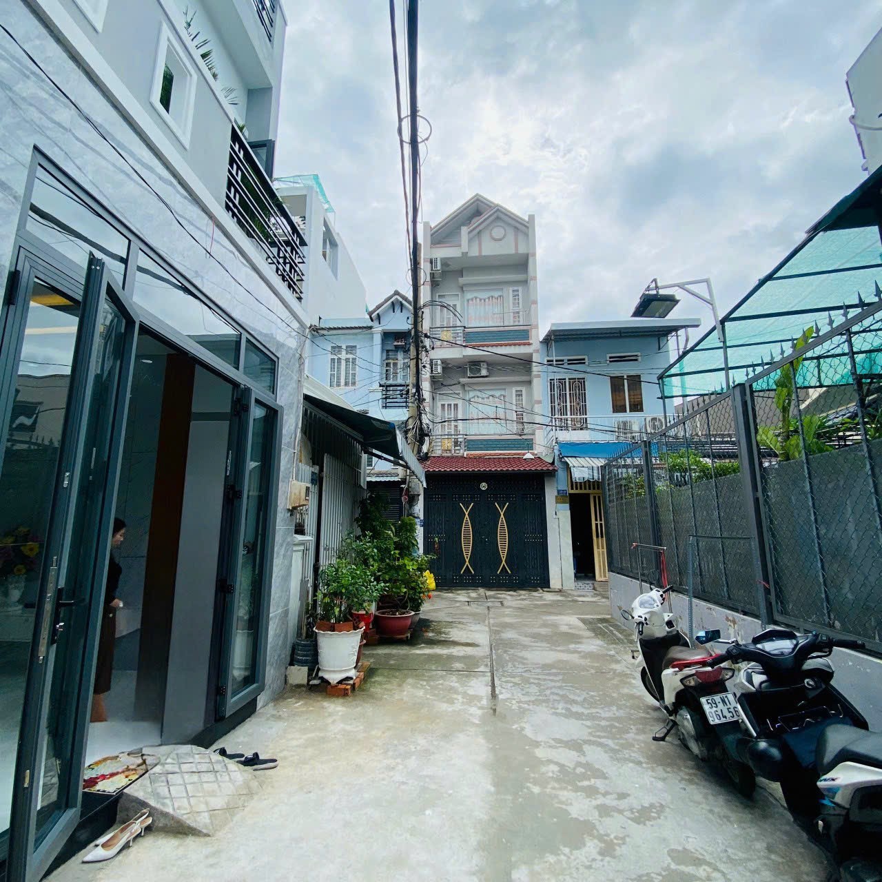 NHÀ MỚI HẺM 310 ĐẤT MỚI, KẾ BÊN CHỢ LÊ VĂN QUỚI, HXH 5m Thông, NHỈNH 3TỶ.