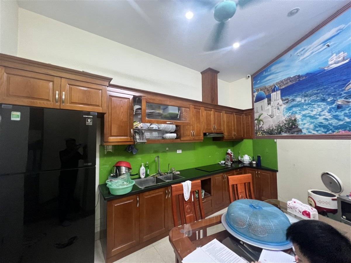 GẤP GIẢM 500 TRIỆU NHÀ 5 TẦNG Ở NGÕ 2 HOÀNG LIỆT - SÁT VƯỜN HOA - Ô TÔ - KINH DOANH.