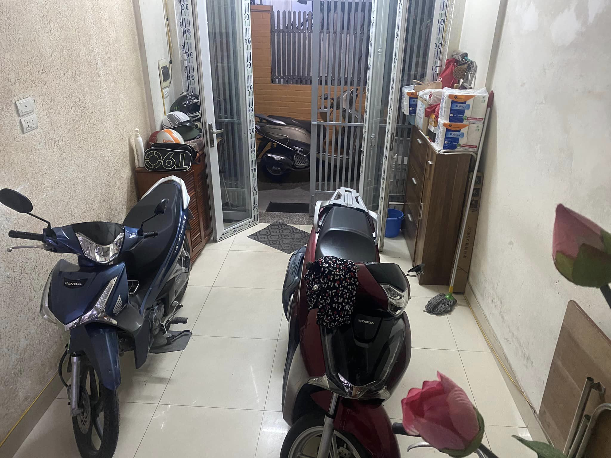 Nhà Khương Đình thẳng mặt ngõ 35m 4 tầng mặt tiền 3.5m chỉ 3.3 tỷ.