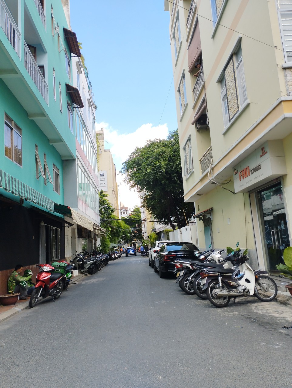 Ngộp Lạc Long Quân - Tân Bình - HXH -54m2 - 4 tầng.