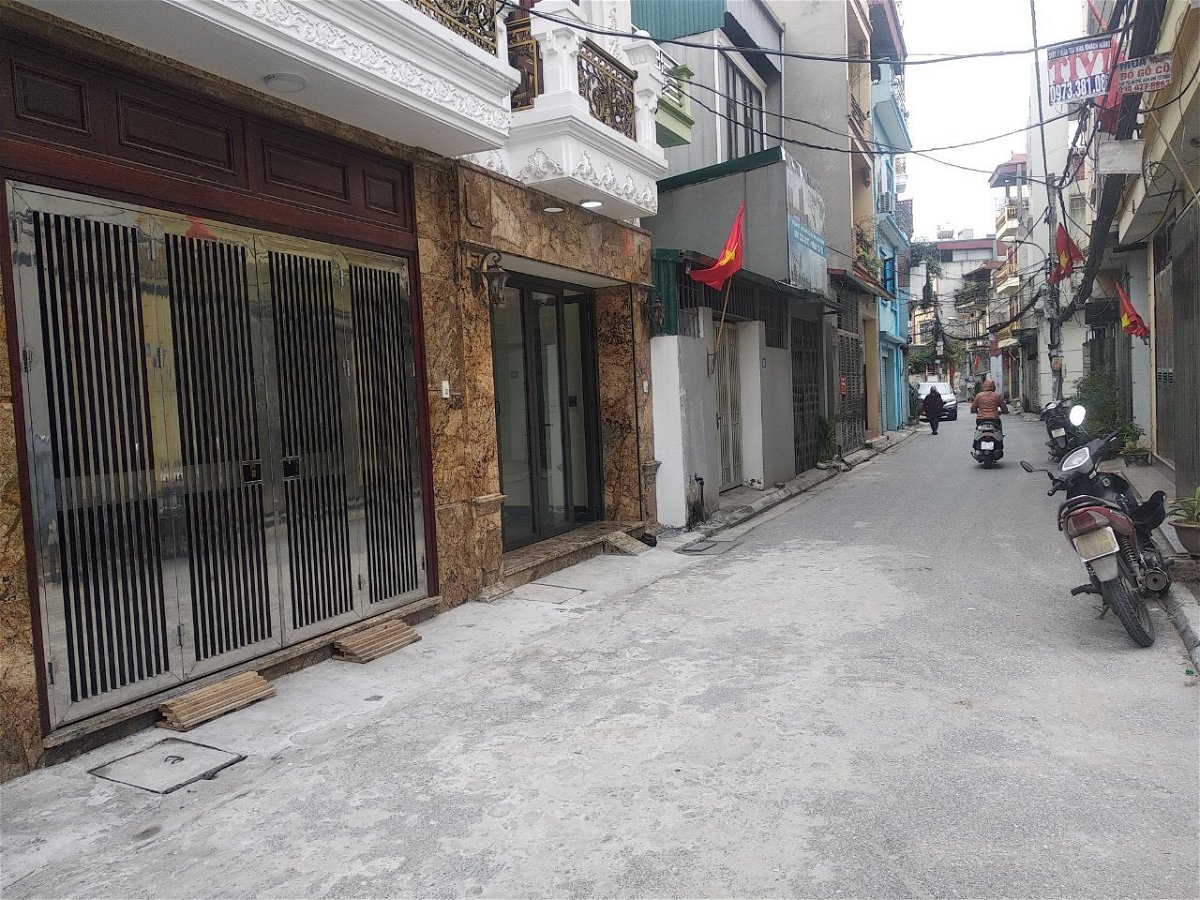 Nguyễn Văn Linh, Long Biên 68m2, 4 tầng, giá hơn 10 tỷ