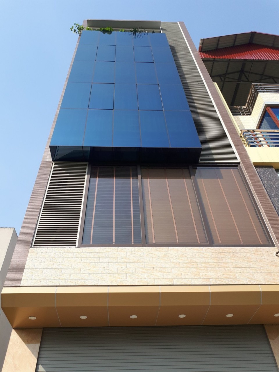 Mặt phố Trâu Quỳ , Gia Lâm , đường 30m , kinh doanh đỉnh 48m2- 9,9 tỷ.