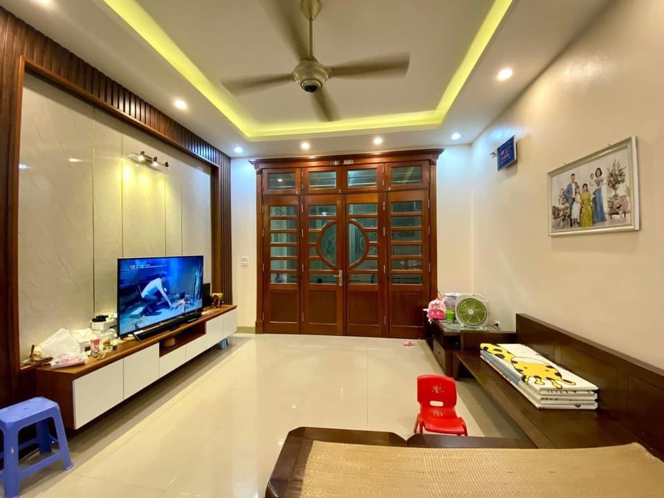 Bán nhà đường Cổ Nhuế, Phường Cổ Nhuế,57m2, nhỉnh 5 Tỷ_LÔ GÓC, OTO ĐỖ CỬA_Bắc Từ Liêm.