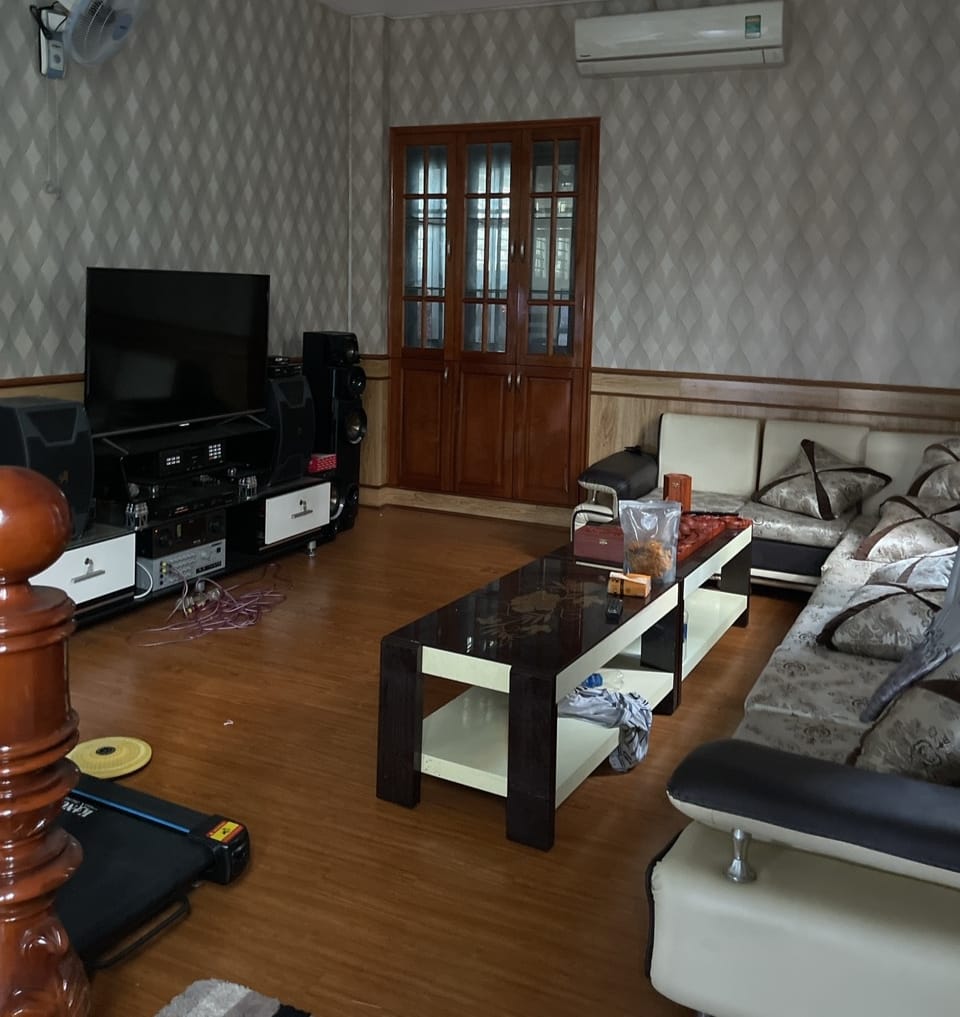 MẶT TIỀN 3 TẦNG-200m2- NGANG KHỦNG 8m- TẠ QUANG BỬU.