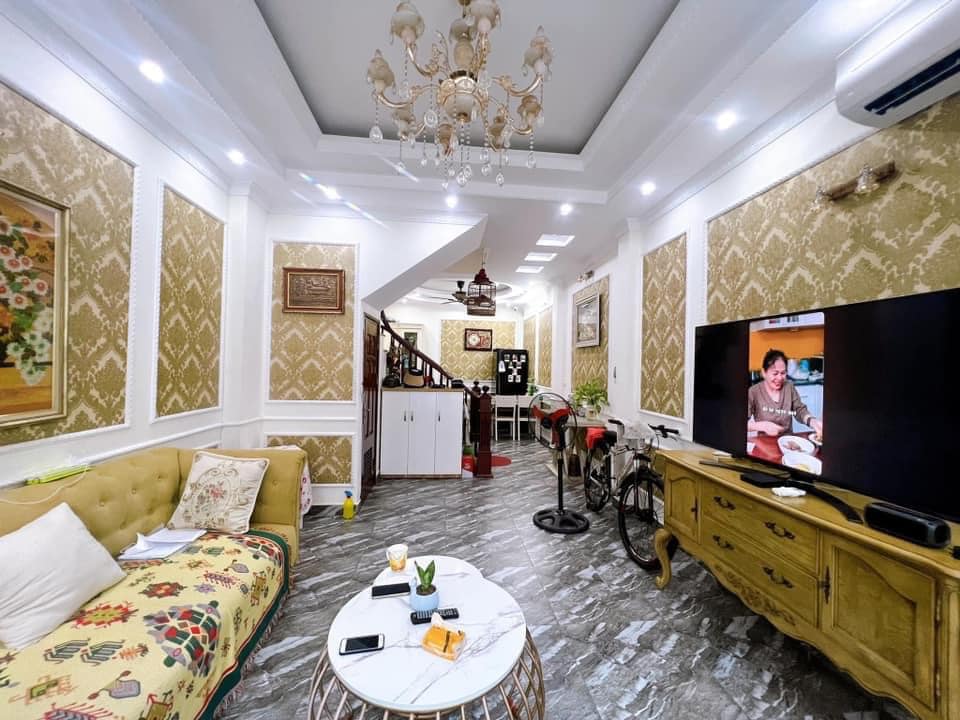 BÁN NHÀ MỚI 4 TẦNG THẠCH BÀN_ DT 41 M2 _ Ô TÔ ĐỖ GẦN_TIỆN ÍCH_ TẶNG NỘI THẤT GIÁ TRỊ.