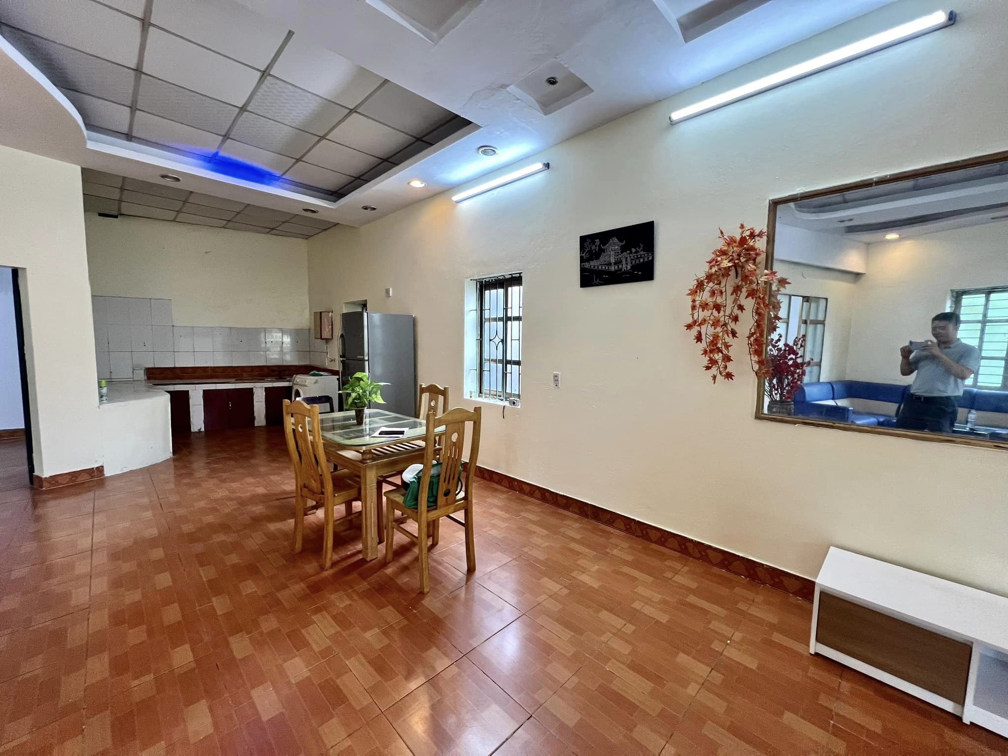 HIẾM_ ĐẦU TƯ ĐỪNG MUA TRANH Ạ... BÁN ĐẤT TẶNG NHÀ C4 CỰC ĐẸP_ DIỆN TÍCH RỘNG 130 M2_ NHỈNH 2 TỶ.