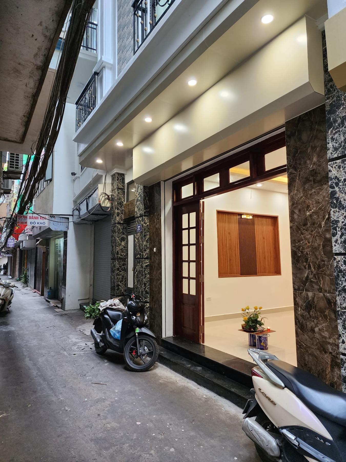 Bán nhà Trần Đại Nghĩa, Quận Hai Bà Trưng 46m x 4 Tầng MT 5.5m, Giá 7.1 tỷ.ngõ ô tô đỗ cửa, sát phố, nhà mới đẹp, ở ngay