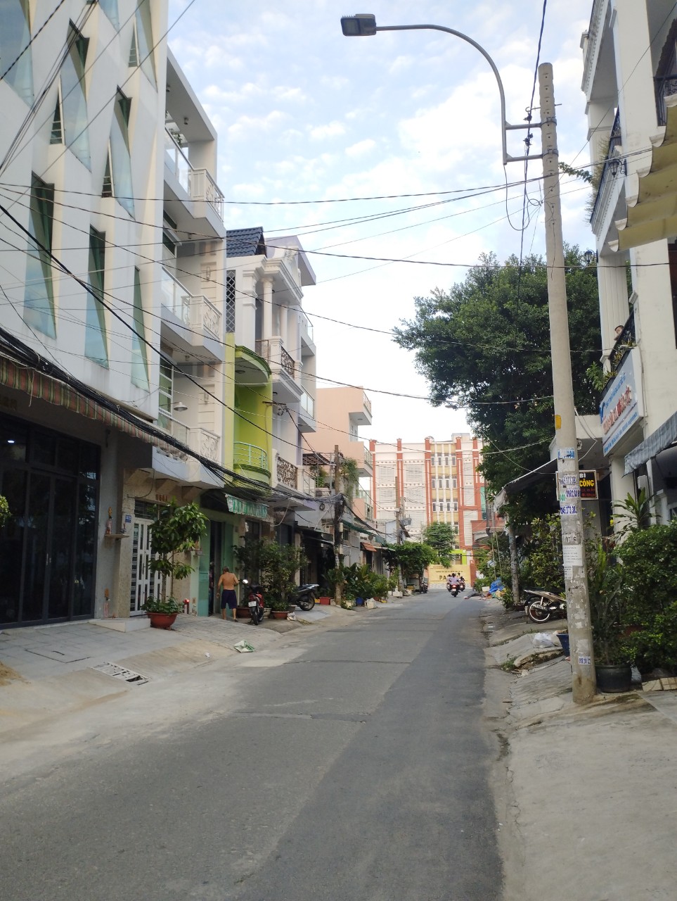 Bán Nhà ViLLa Thoại Ngọc Hầu- 4 tầng - 6x17m - HXH.