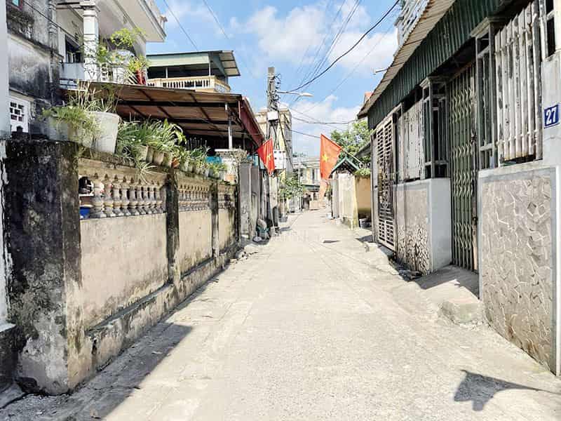 Bán đất thôn Hoàng Long, Đặng Xá | Diện tích 70m2, gần hồ, chợ cóc và trường học.