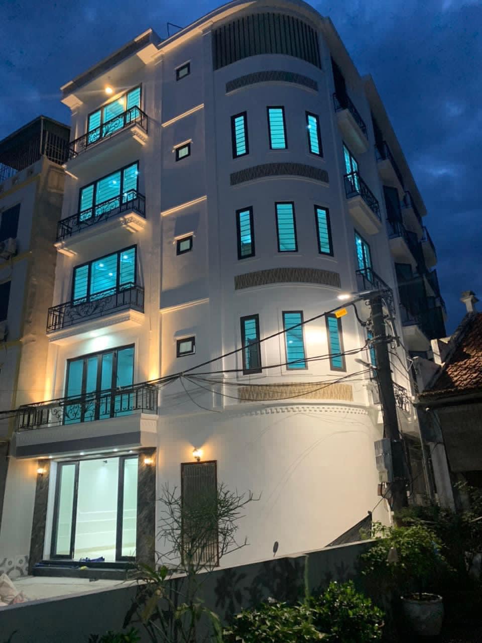 BÁN NHÀ XUÂN PHƯƠNG 45M2 X 5T, LÔ GÓC NHIỀU THOÁNG, GẦN Ô TÔ TRÁNH, GIÁ CUỐI 3 TỶ.