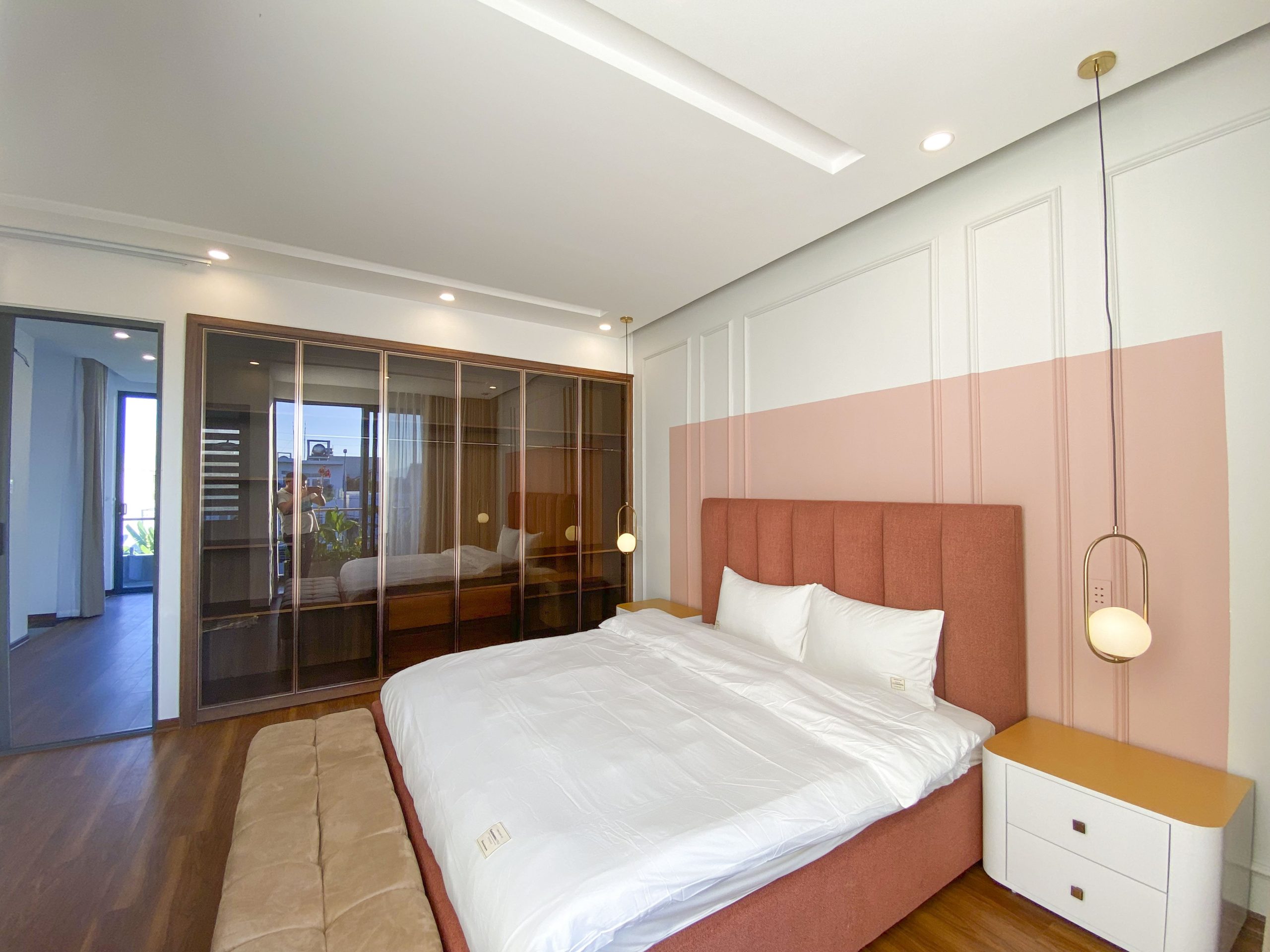 + Bán toà nhà 6 tầng góc 2 mt đường Nguyêm Xuân Yêm,Ngũ Hành Sơn.Dt 7,5m x 17m.Gần sông Hàn.