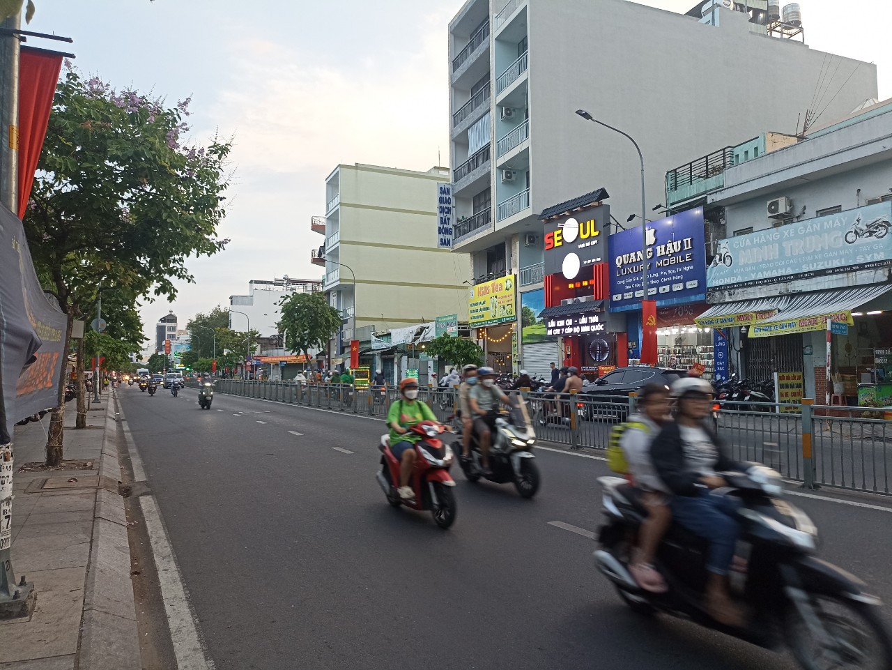 Hạ giá bán gấp nhà MTKD 101m2 Luỹ Bán Bích, PTH, Quận Tân Phú với 22 tỷ.