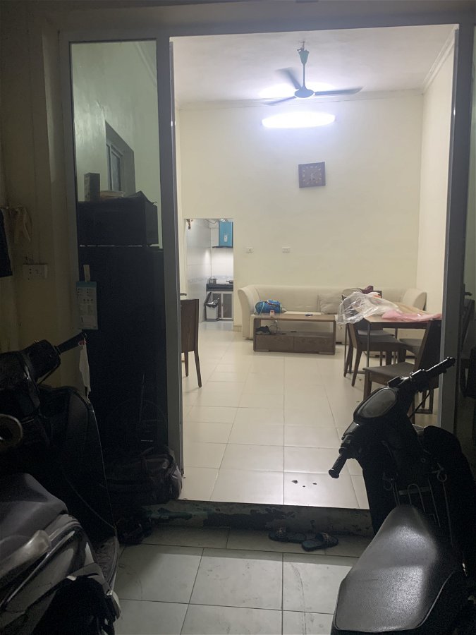 LÔ GÓC 2 THOÁNG - NỞ HẬU - CÁCH Ô TÔ 20M - TRUNG TÂM ĐỐNG ĐA.