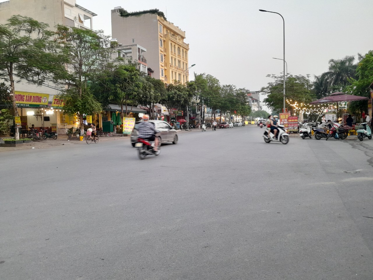 BÁN NHÀ MẶT PHỐ LÊ TRỌNG TẤN HÀ ĐÔNG, KD, Ô TÔ, 50M x 2TẦNG, MT 4M, GIÁ 11.5 TỶ.