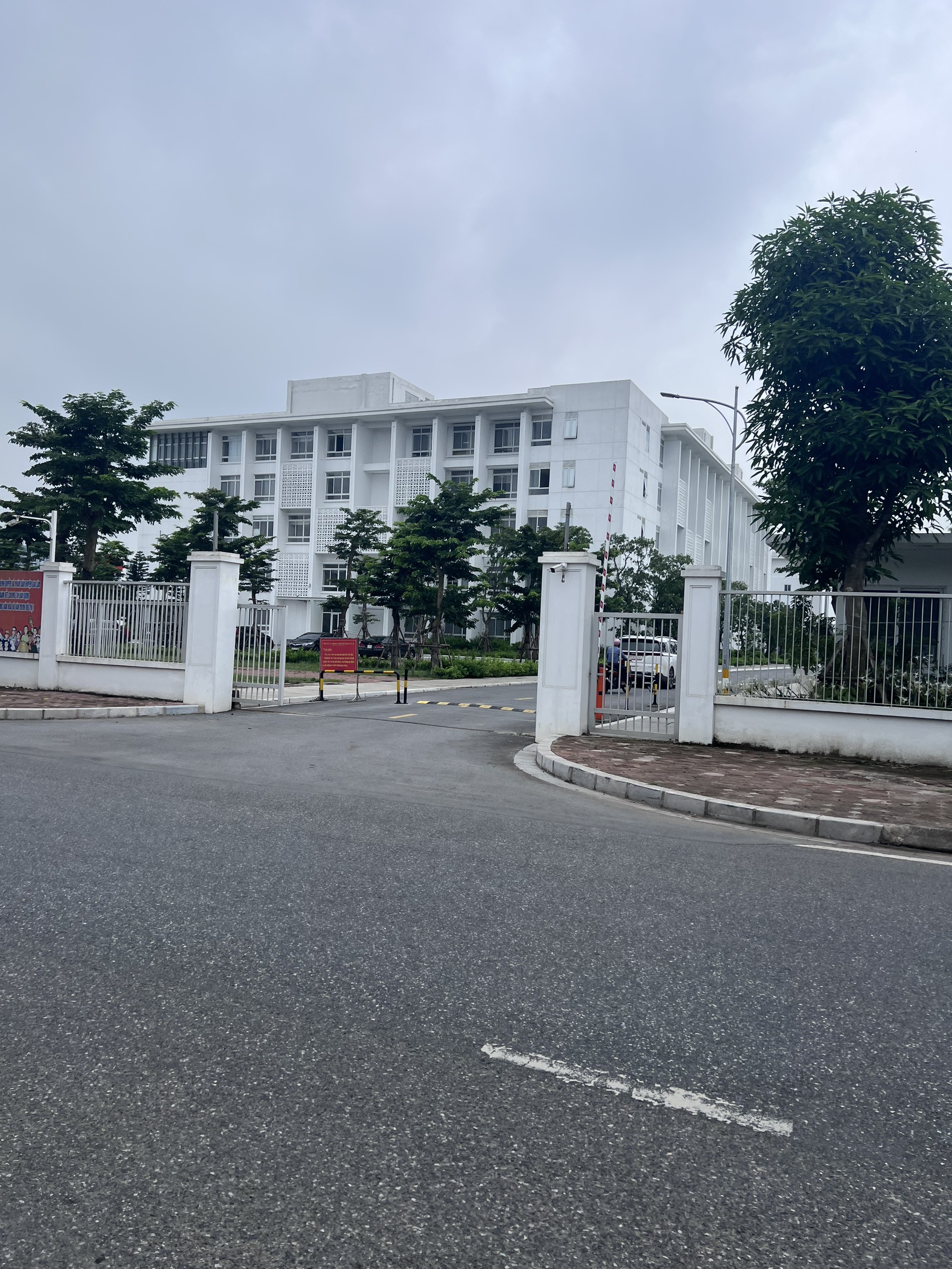 Nhà 5 tầng TĐC Trâu QUỳ Gia Lâm, đường 22m, Dt 81m.