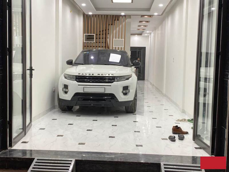 Bán nhà Ngọc Thuỵ, gara ô tô, đường ô tô tránh, 44m, nhỉnh 6 tỷ.