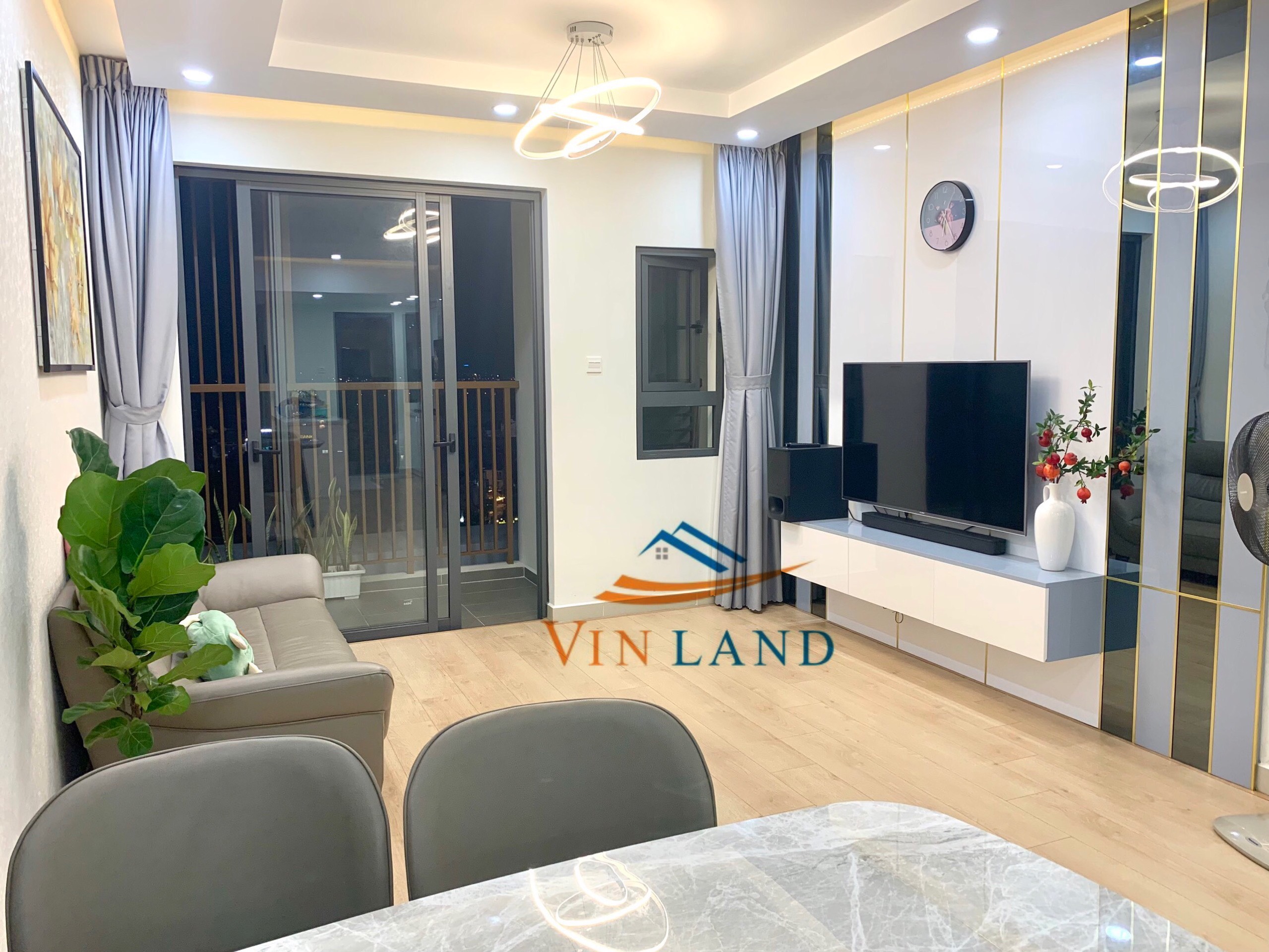 Cho thuê căn studio Topaz Twins ngay công viên Biên Hùng.