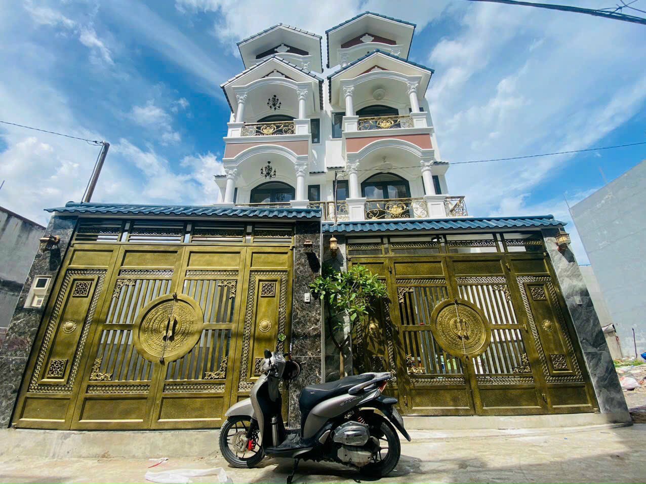 Bán nhà Phố đẹp ngay chợ Hiêp Bình 150m, Hiệp Bình Chánh, dt 77,5m2.