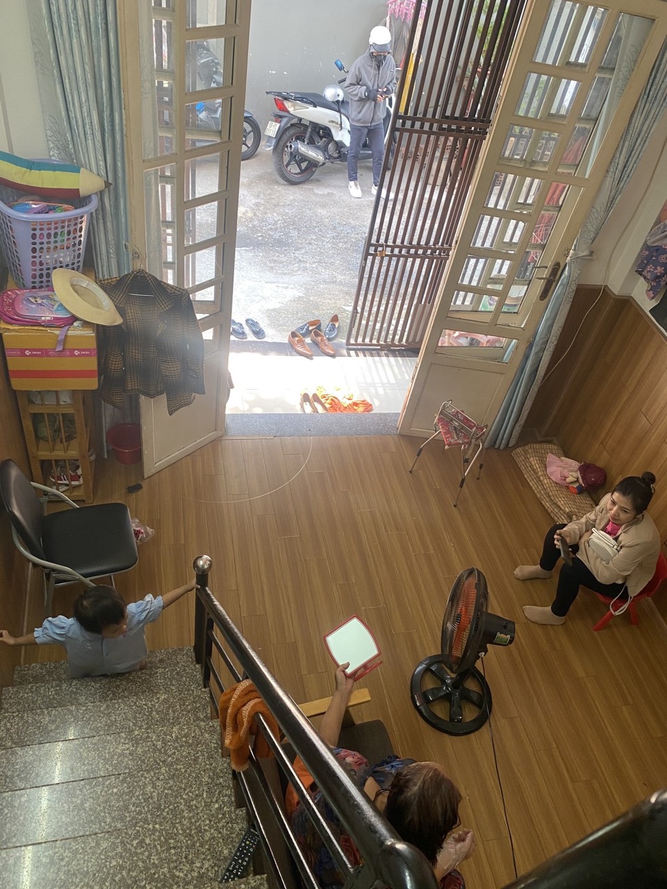 HIỆP BÌNH CHÁNH THỦ ĐỨC - HẺM XE TẢI - 2 TẦNG KIÊN CỐ 2 PHÒNG NGỦ - CHỈ 2 TỶ.