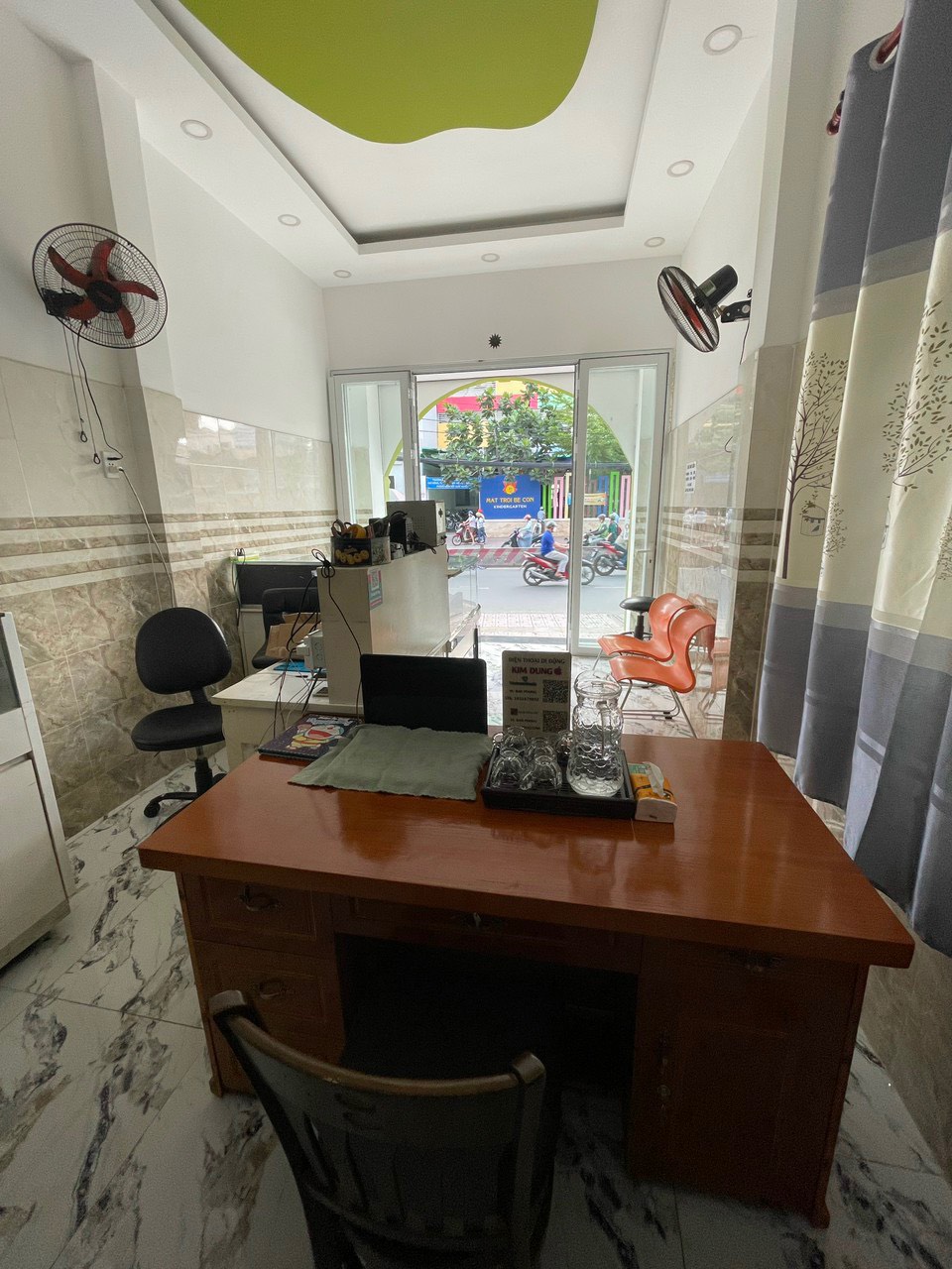 Cho thuê nhà cấp 4 + 1 lửng mặt tiền Lê Văn Lương p Tân Hưng Q7.DT:4x25 2pn 2wc.Giá:20tr.