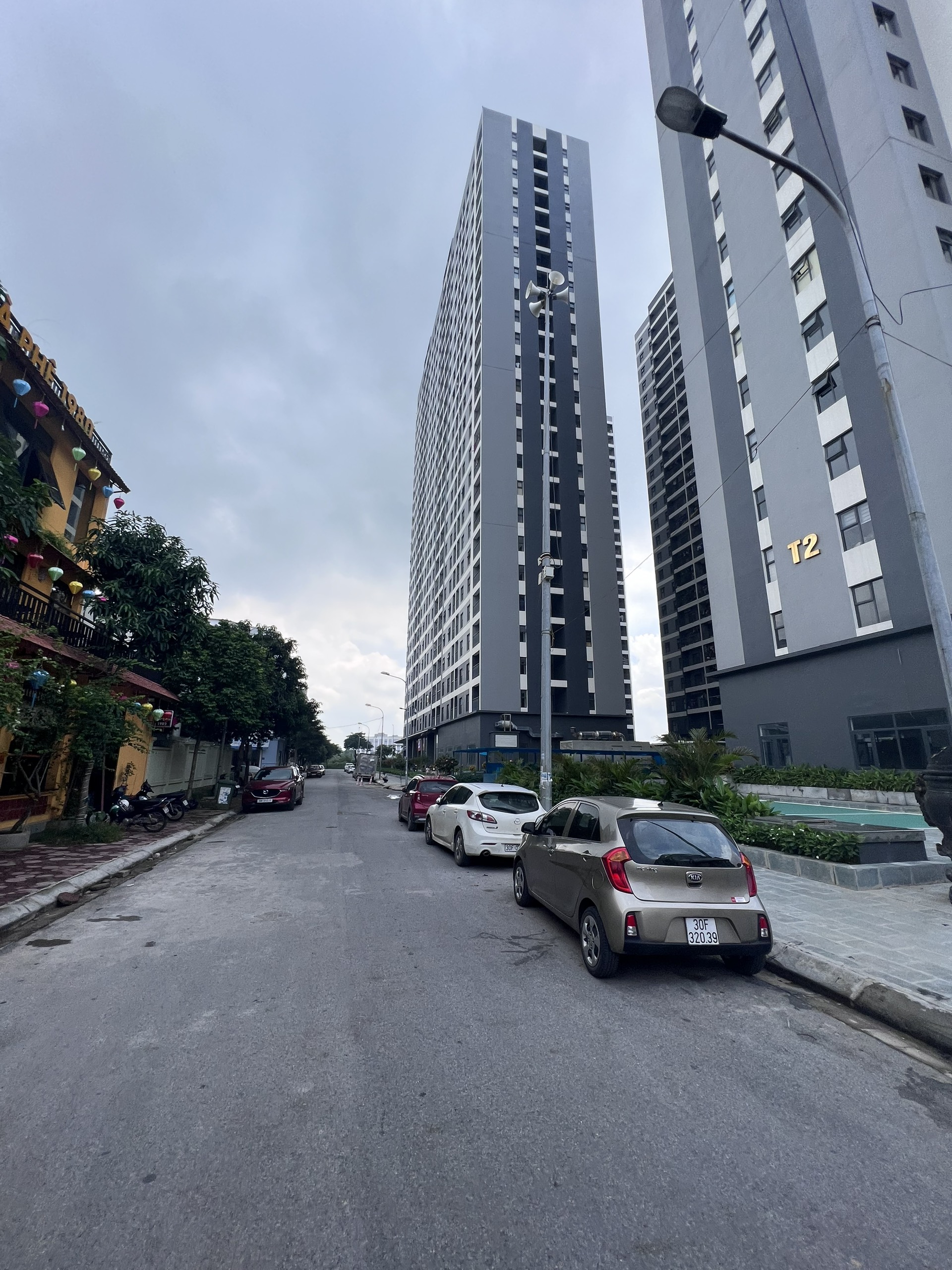 Chung cư Blue Star Trâu Quỳ Gia Lâm, giá mềm 27tr/m.