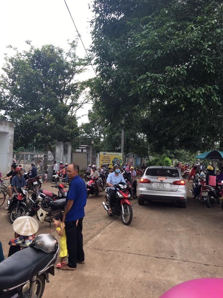 Cần bán lô đất ngay trường Nguyễn Viết Xuân Thống Nhất.