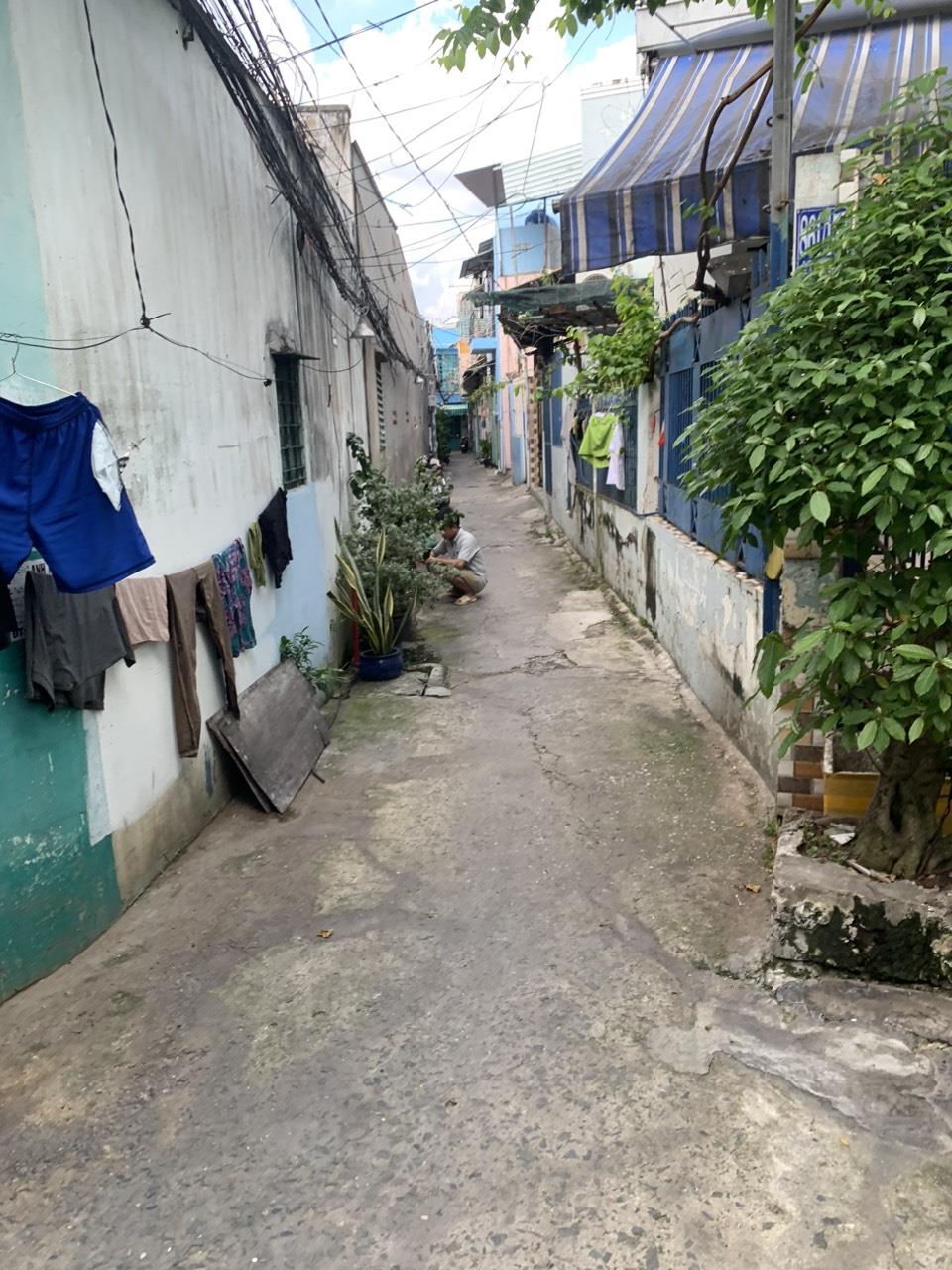 TRUNG TÂM Q7,KẾ BÊN KDC HIM LAM , NHỈNH 2 TỶ.